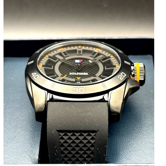 Tommy Hilfiger Windsurf 1792137 Black Silicone Mens Quartz Sport Watch NIBWT - Picture 6 of 17